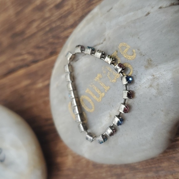 Adjustable band pastel crystal ring R546 - Picture 3 of 3